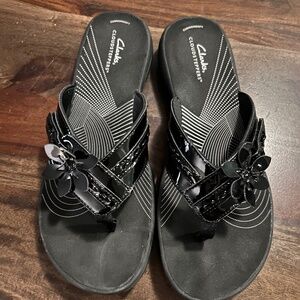 Clark's Cloudsteppers flip flops